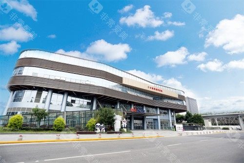 四川成都小青草眼科医院外景