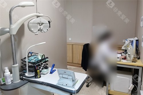 抚顺爱尔眼科医院1楼综合验光室