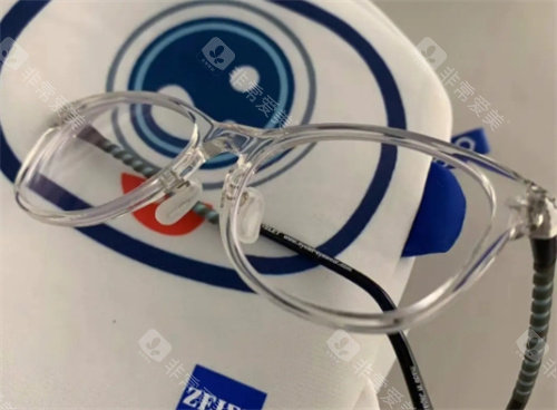 成都龙泉驿欧普眼视光配眼镜多少钱?近视镜品质与角膜塑形镜收费全揭秘