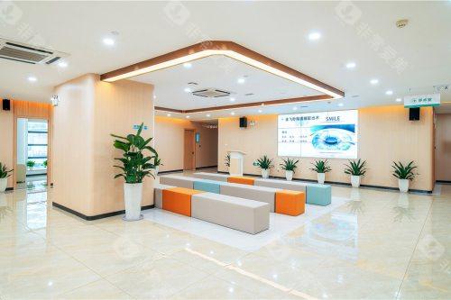 杭州茗视佳眼科医院大厅