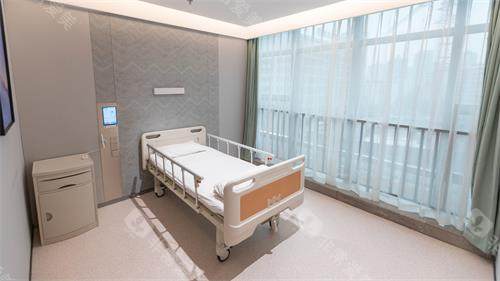 重庆爱尔眼科病床照