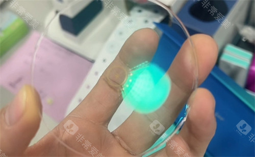 以色列奥拉怒放镜片身世大起底：品牌研发故事+与控优点的技术差异，附临床成果数据