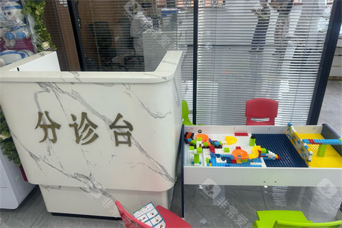 张家口朝聚眼科医院分诊台
