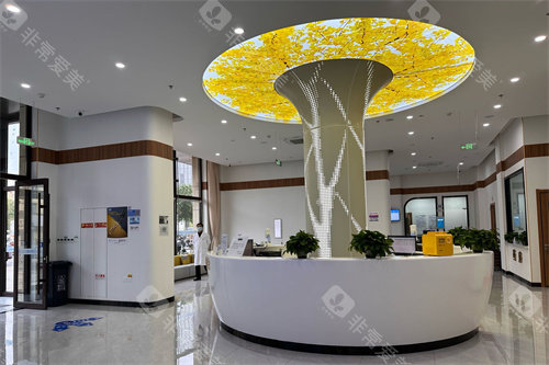 张家口朝聚眼科医院大厅环境