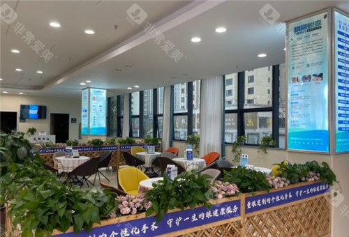 铜梁爱尔眼科大厅环境