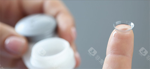 佩戴的角膜塑形镜
