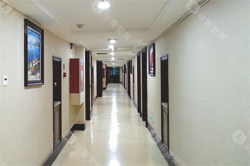 乌鲁木齐爱尔阿迪娅眼科医院走廊