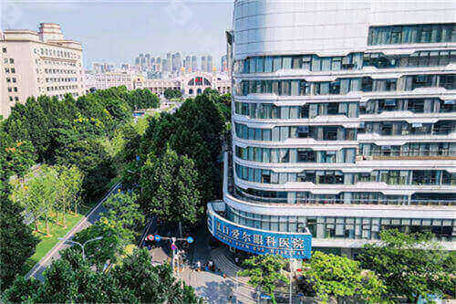 武汉爱尔眼科汉口医院大楼外景