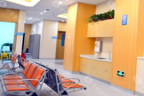 兰州全飞秒普瑞眼科预约，电话、官网、微信等预约挂号，获取飞秒价格