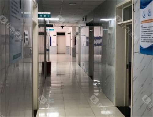 保定德仁眼科走廊环境图