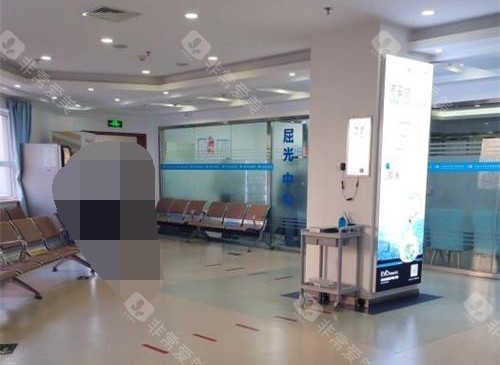 北京民众眼科医院大厅内部环境