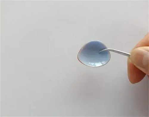 重庆做义眼植入多少钱？2025价格指南：定制义眼片5000-20000元，活动义眼台植入手术3-8万元！