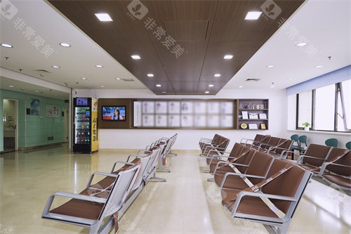 北京茗视光眼科崇文门店等候区