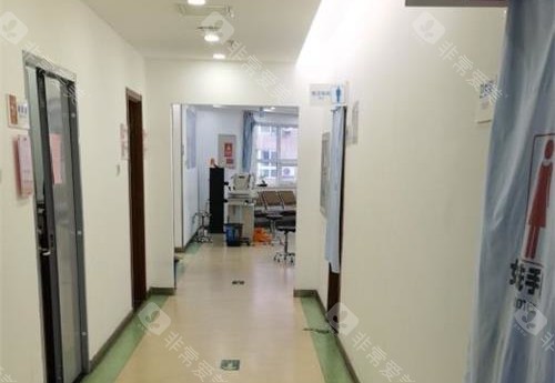 北京民众眼科医院走廊环境