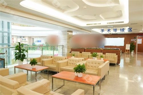 广州爱尔眼科医院手术等候区
