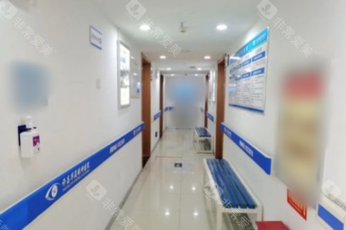 许昌华厦眼科医院走廊