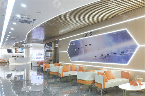 贵阳康视眼科医院走廊休息区