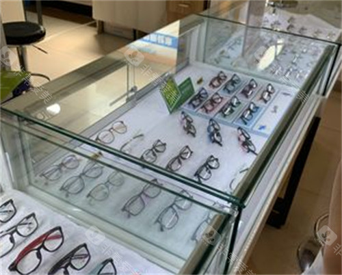 临沂新益民眼科配镜中心环境图