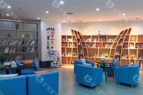 武汉佰视佳眼科医院等候区