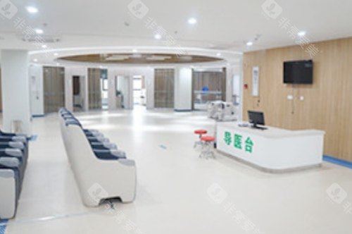 合肥东南眼科医院候诊区