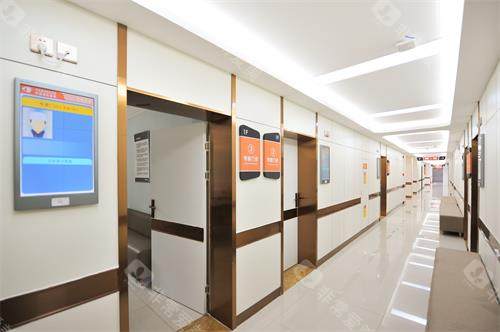 济南华厦眼科病房走廊环境