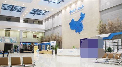 青岛新视界眼科医院内部大厅环境