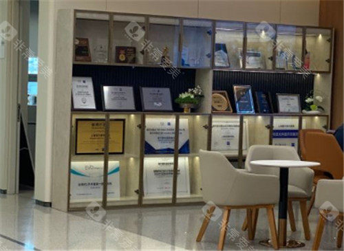 上海爱尔眼科展示区