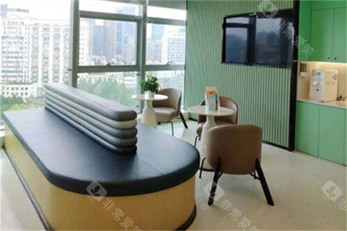 武汉悦瞳眼科医院休息候诊区