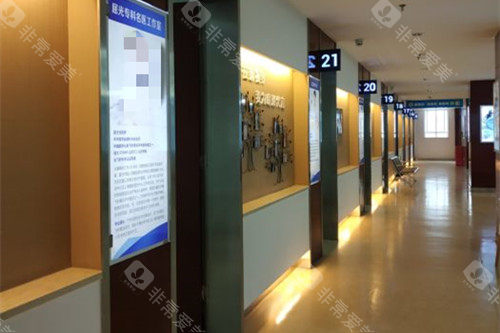 成都新视界眼科内部过道环境