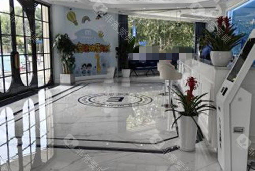 成都麦迪格眼科大厅环境示意图