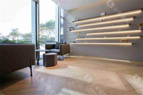 青岛泽嘉眼科前台内部大厅