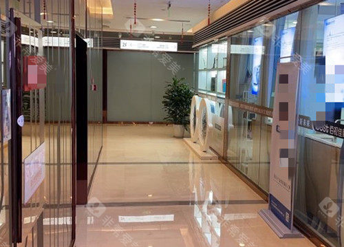 成都佰视佳眼科门口环境