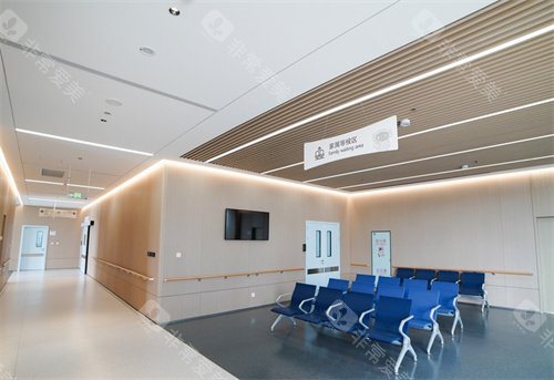 郑州中视眼科等候区