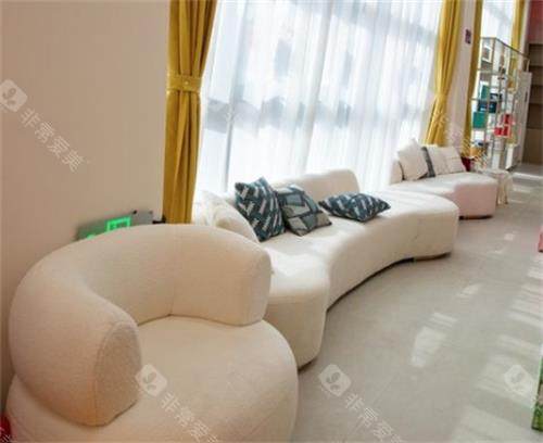 柳州赋盈眼科休息区