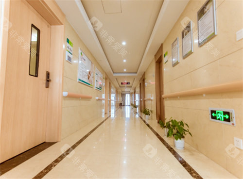 徐州瑞博医院口腔科走廊