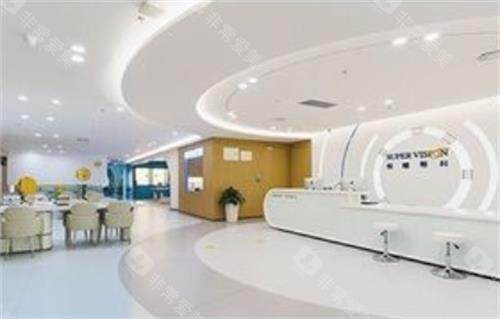 深圳悦瞳眼科前台区