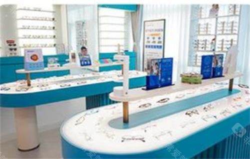 深圳悦瞳眼科配镜区