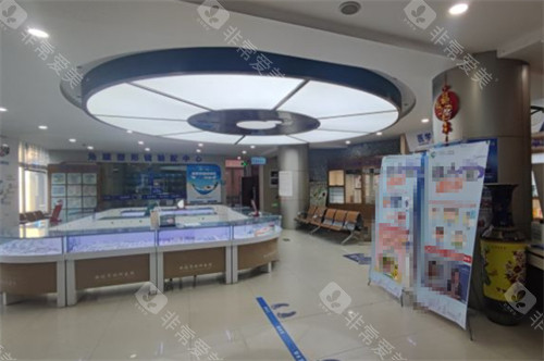 呼和浩特光正眼科配镜区环境图