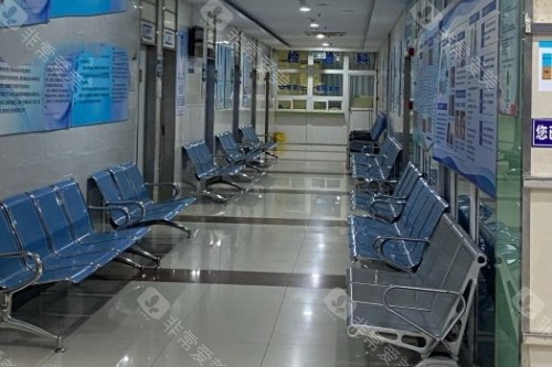 合肥名人眼科医院候诊区