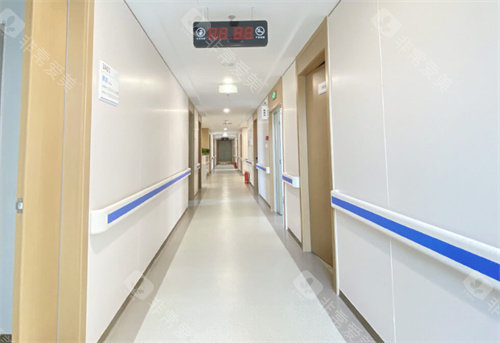 合肥名人眼科医院走廊