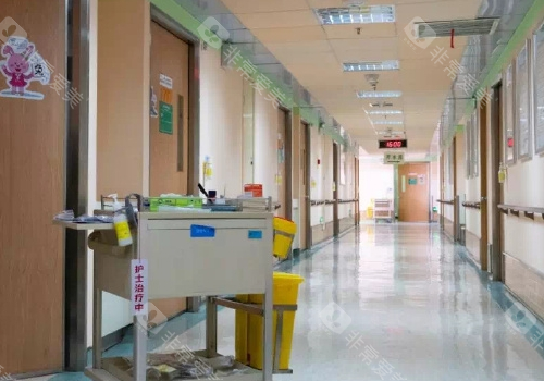 长沙旺旺医院眼科走廊环境
