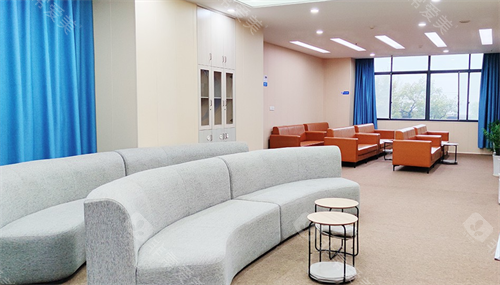 九江爱尔眼科医院休息区