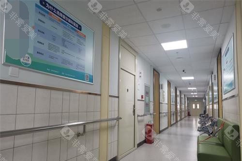 北京怀柔爱尔眼科走廊环境