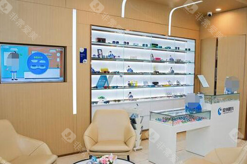 想知道深圳市安洲眼科门诊部在哪里吗？这里有详细地址，还有特色服务、较高设备等你了解