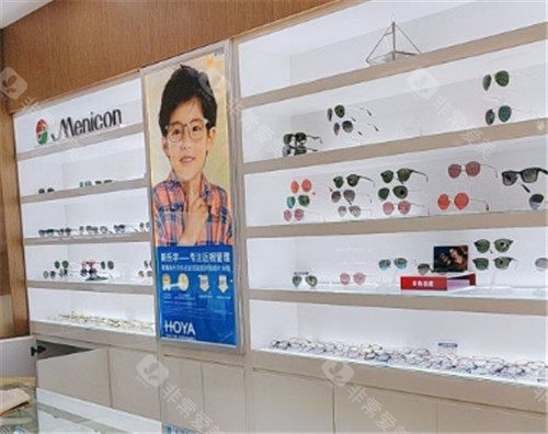 上海希玛瑞视眼科眼镜展示区