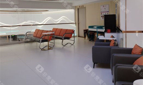 海南康伟眼科大厅环境图