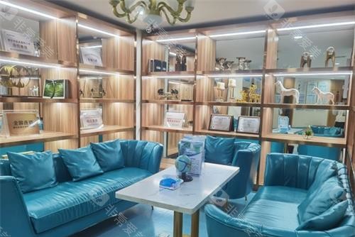 重庆佰视佳眼科医院赵小虎，医生简介，口碑评价，免费预约