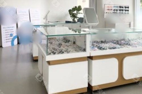 朝聚眼科医院检查一下大概多少钱？2026检查价格清单：基础/专项/术前检查，不同人群费用梯度！