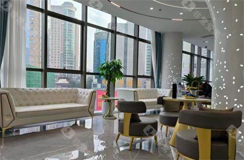 本地人亲测贵阳佰视佳眼科近视眼医生排名榜：这几位医生技术堪称一绝